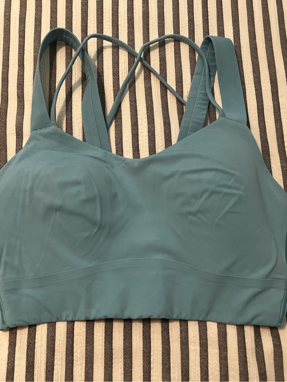 lululemon athletica Like a Cloud Bra D/DD size 4